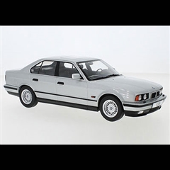 BMW　535i（E34）　1988（1／18）